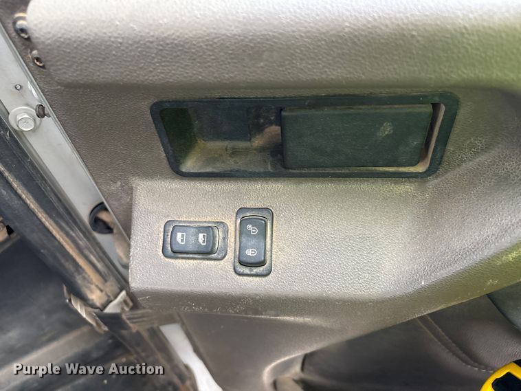 image for item YA2542 2020 International HX520 semi truck