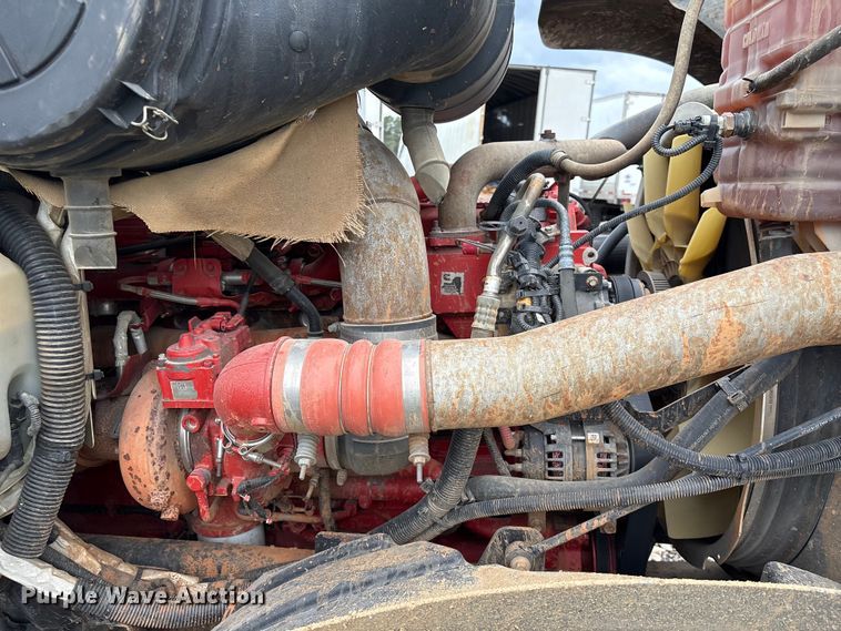 image for item YA2542 2020 International HX520 semi truck