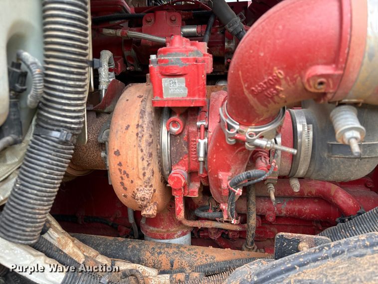 image for item YA2542 2020 International HX520 semi truck