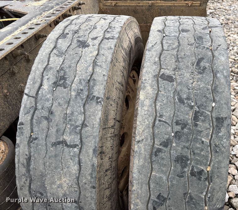 image for item YA2542 2020 International HX520 semi truck