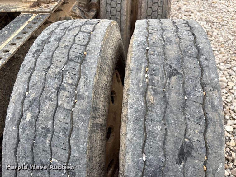 image for item YA2542 2020 International HX520 semi truck