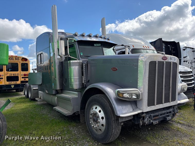 image for item YA2553 2023 Peterbilt 389 semi truck