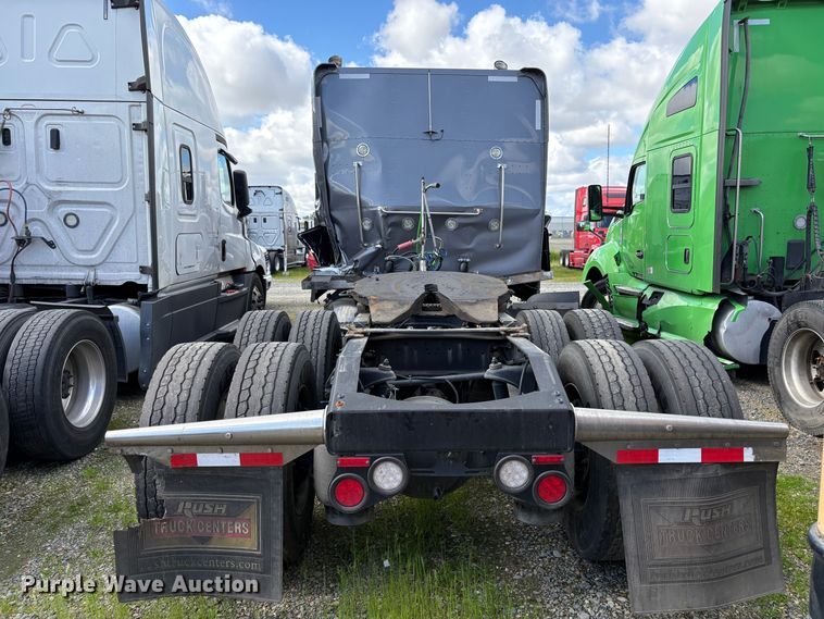 image for item YA2553 2023 Peterbilt 389 semi truck