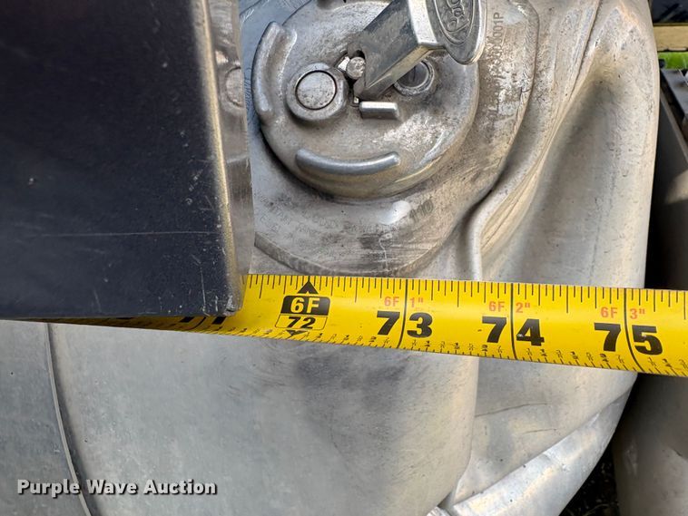 image for item YA2553 2023 Peterbilt 389 semi truck