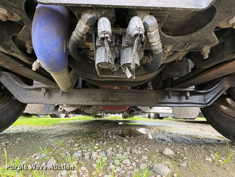 image for item YA2553 2023 Peterbilt 389 semi truck