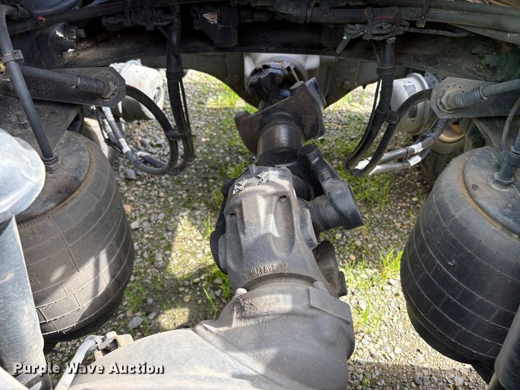 image for item YA2553 2023 Peterbilt 389 semi truck