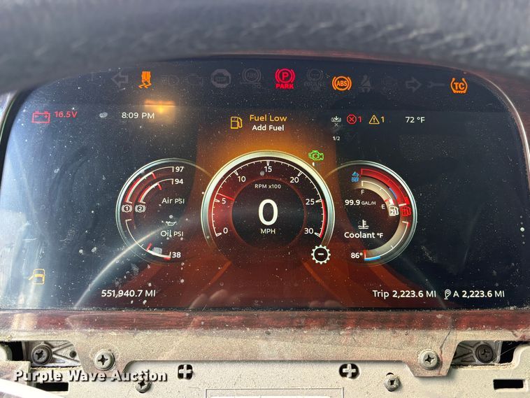 image for item YA2553 2023 Peterbilt 389 semi truck