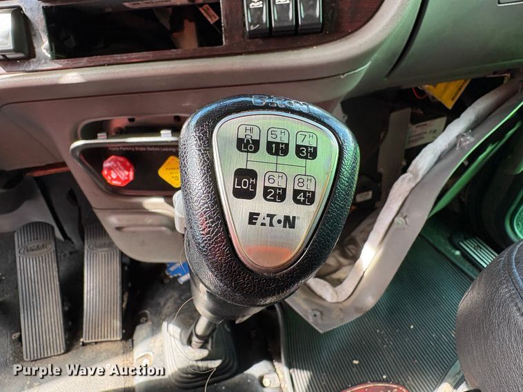 image for item YA2553 2023 Peterbilt 389 semi truck