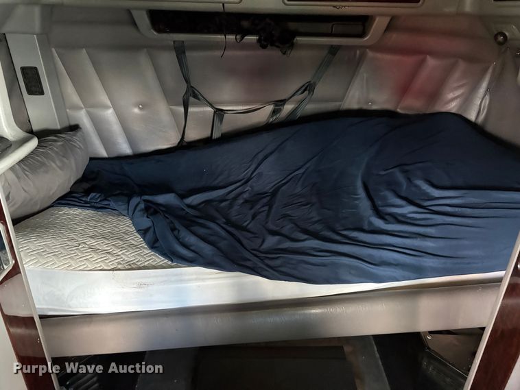 image for item YA2553 2023 Peterbilt 389 semi truck