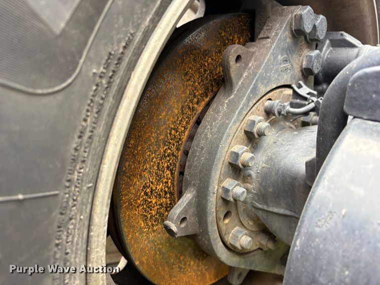 image for item YA2553 2023 Peterbilt 389 semi truck