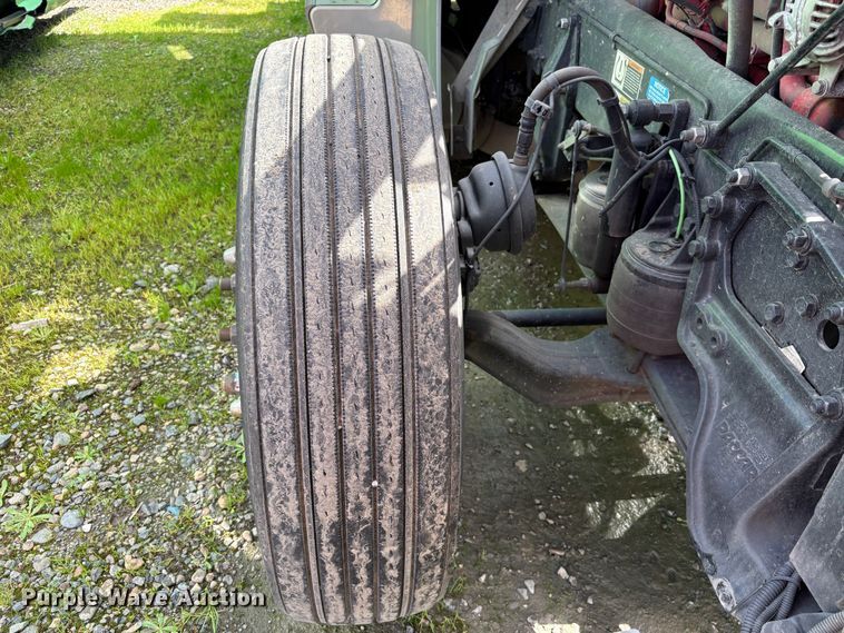 image for item YA2553 2023 Peterbilt 389 semi truck