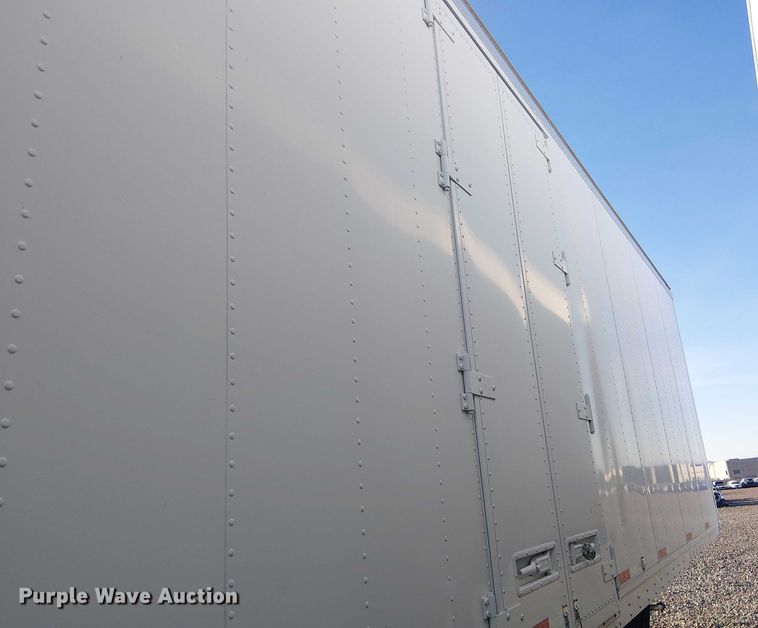 image for item YA2554 2000 Kentucky dry van trailer