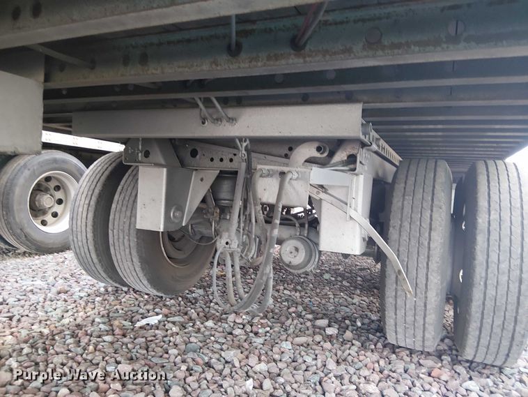 image for item YA2554 2000 Kentucky dry van trailer