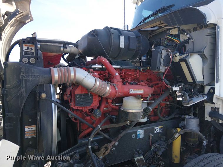 image for item YA2555 2013 Kenworth T6 Series semi truck