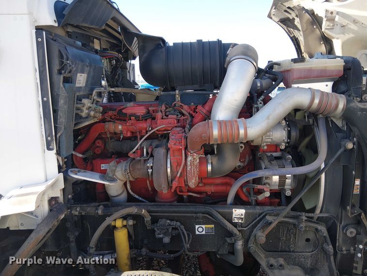 image for item YA2555 2013 Kenworth T6 Series semi truck