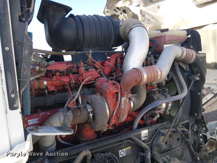 image for item YA2555 2013 Kenworth T6 Series semi truck