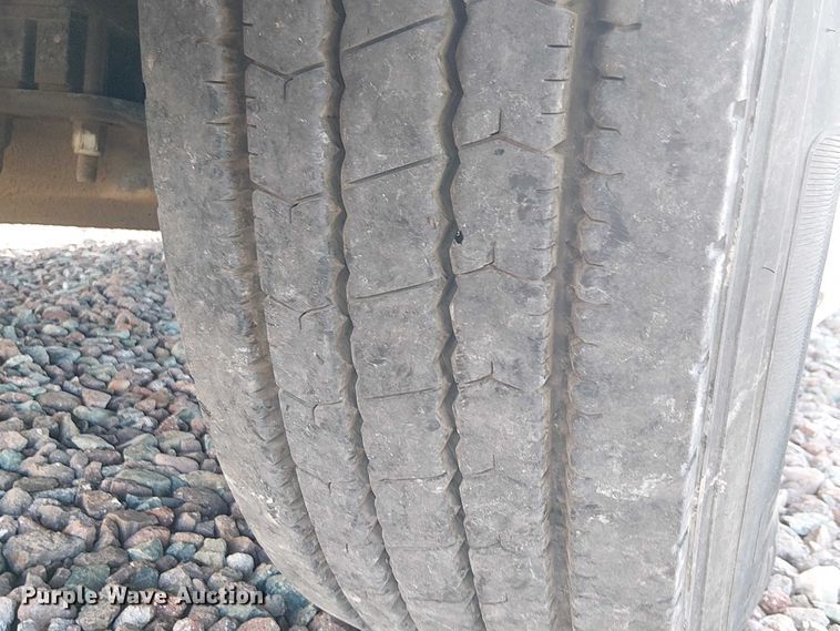 image for item YA2555 2013 Kenworth T6 Series semi truck