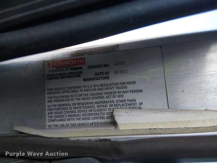 image for item YA2555 2013 Kenworth T6 Series semi truck