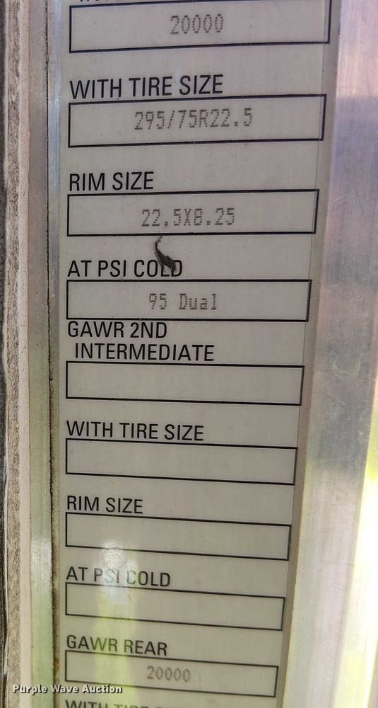 image for item YA2555 2013 Kenworth T6 Series semi truck