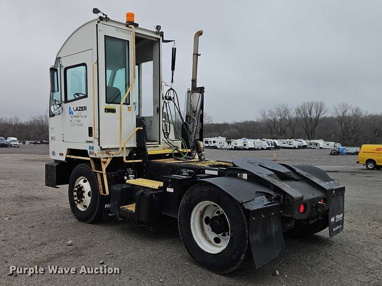 image for item YA2644 2016 Autocar Industries XSpotter yard truck