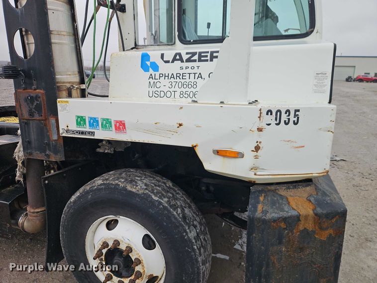 image for item YA2644 2016 Autocar Industries XSpotter yard truck