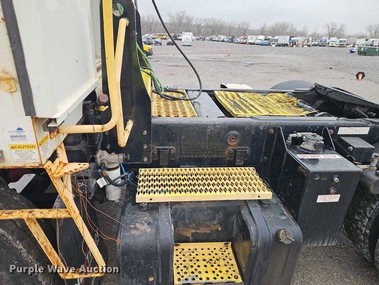 image for item YA2644 2016 Autocar Industries XSpotter yard truck