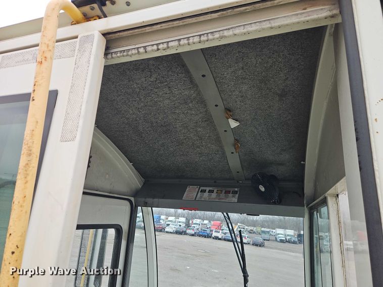 image for item YA2644 2016 Autocar Industries XSpotter yard truck