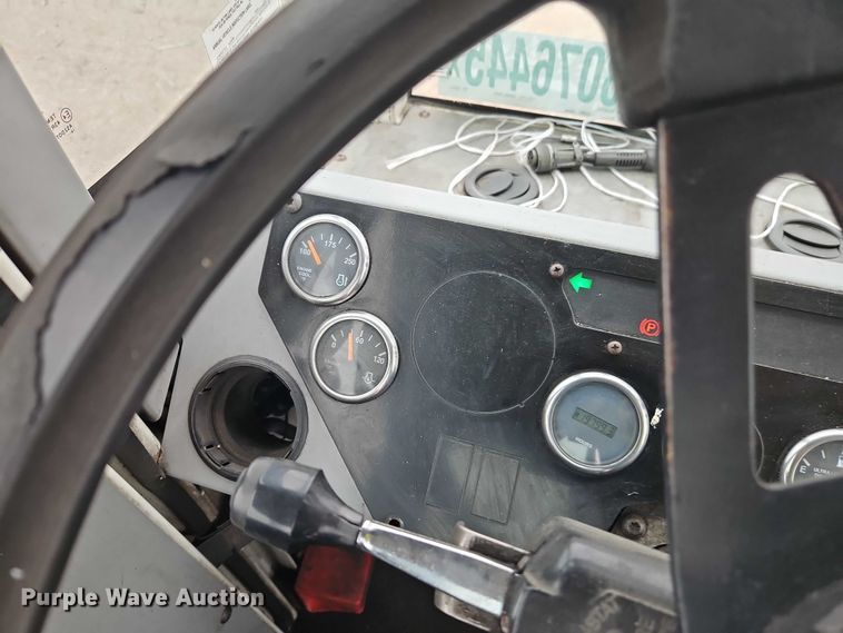 image for item YA2644 2016 Autocar Industries XSpotter yard truck