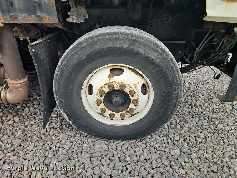 image for item YA2644 2016 Autocar Industries XSpotter yard truck