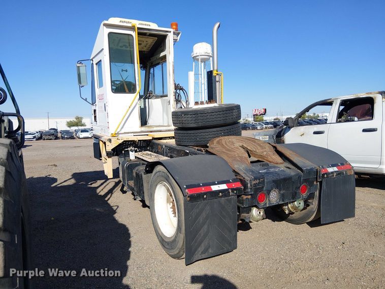 image for item YA2666 2011 Kalmar Ottawa yard truck