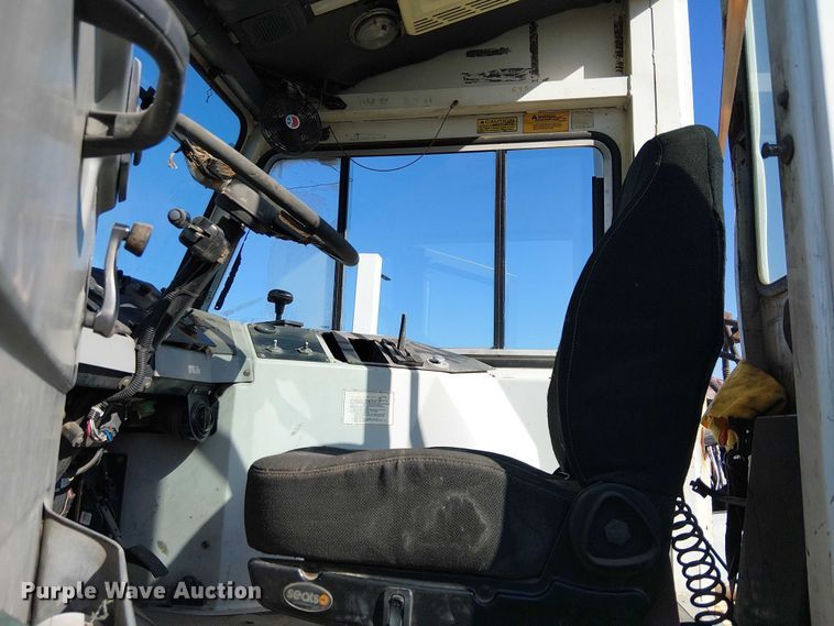 image for item YA2666 2011 Kalmar Ottawa yard truck