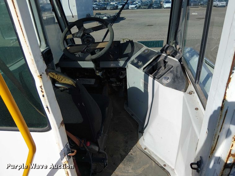 image for item YA2666 2011 Kalmar Ottawa yard truck