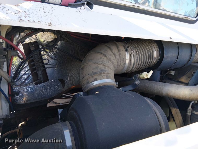 image for item YA2666 2011 Kalmar Ottawa yard truck