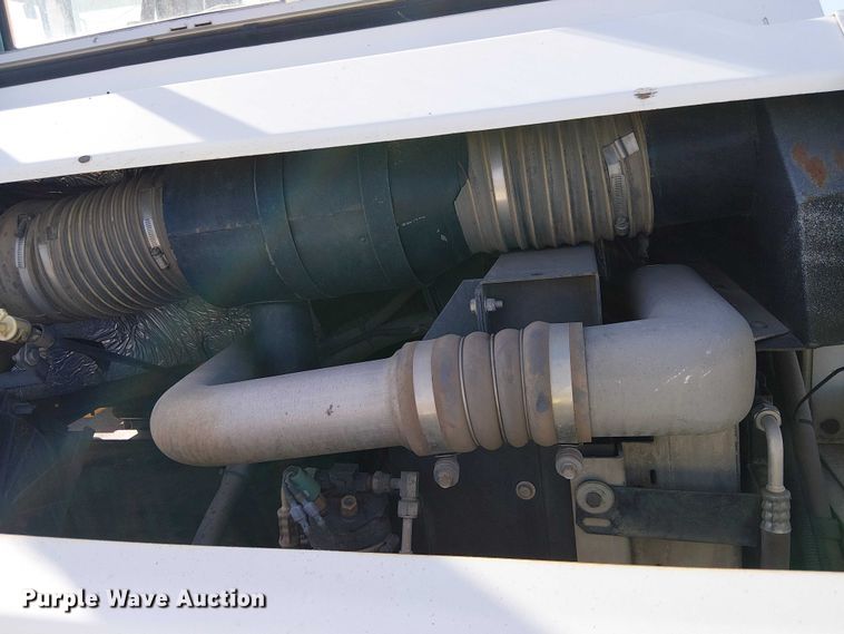 image for item YA2666 2011 Kalmar Ottawa yard truck