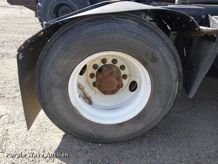 image for item YA2666 2011 Kalmar Ottawa yard truck