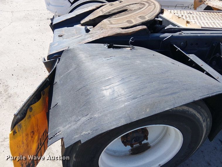 image for item YA2670 2011 Kalmar Ottawa yard truck