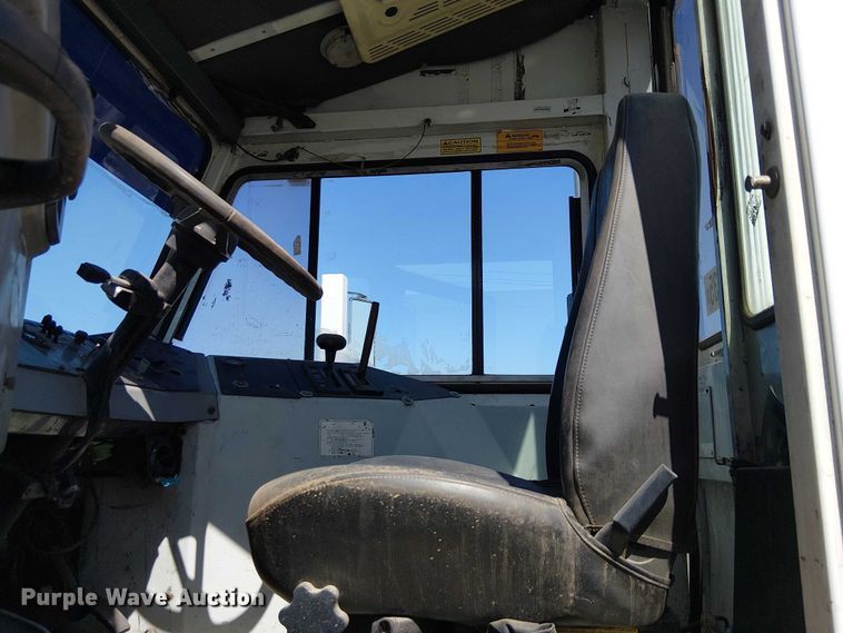 image for item YA2670 2011 Kalmar Ottawa yard truck