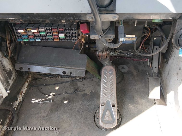 image for item YA2670 2011 Kalmar Ottawa yard truck