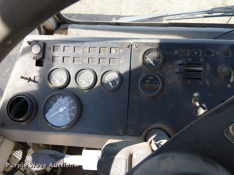 image for item YA2670 2011 Kalmar Ottawa yard truck