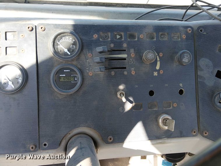 image for item YA2670 2011 Kalmar Ottawa yard truck