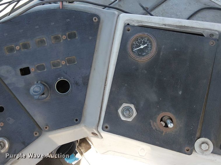 image for item YA2670 2011 Kalmar Ottawa yard truck