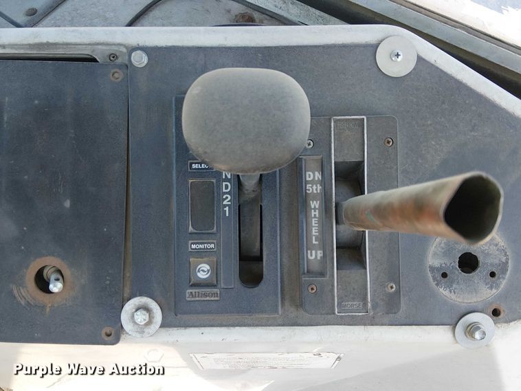 image for item YA2670 2011 Kalmar Ottawa yard truck