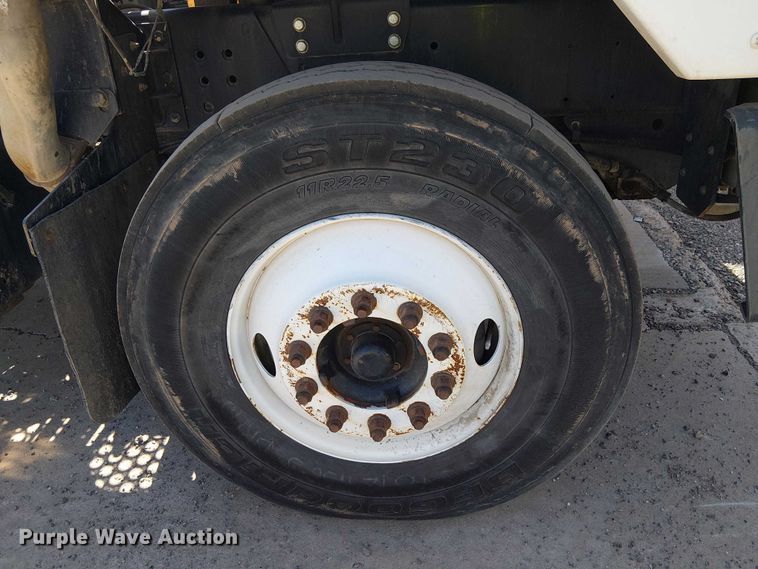 image for item YA2670 2011 Kalmar Ottawa yard truck