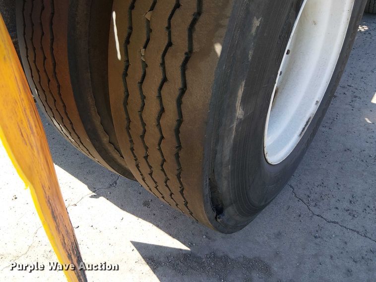 image for item YA2670 2011 Kalmar Ottawa yard truck