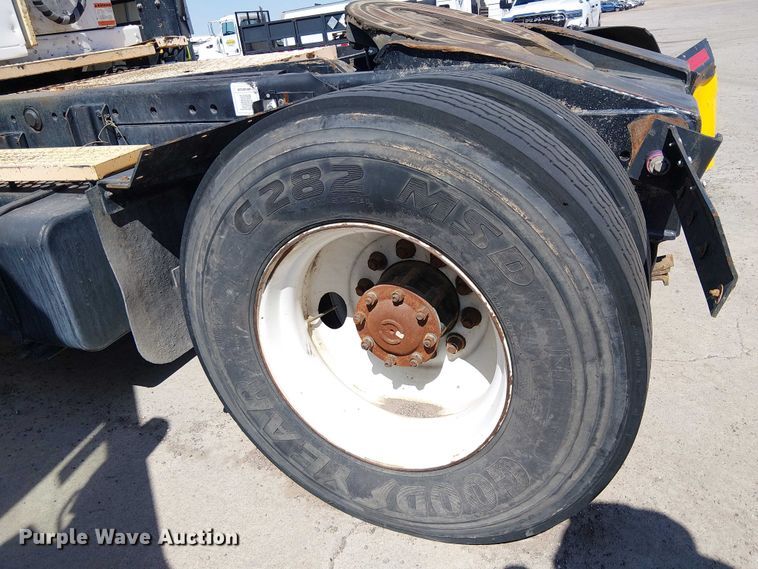 image for item YA2670 2011 Kalmar Ottawa yard truck