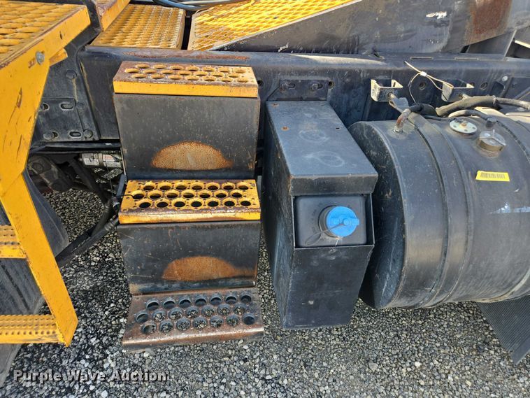 image for item YA2680 2013 Kalmar Ottawa yard truck