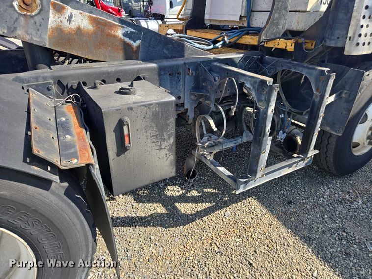 image for item YA2680 2013 Kalmar Ottawa yard truck