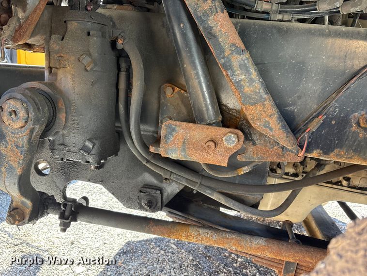 image for item YA2681 2002 Kalmar Ottawa yard truck