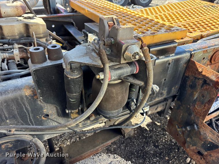 image for item YA2681 2002 Kalmar Ottawa yard truck