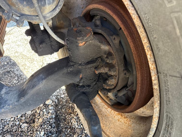 image for item YA2681 2002 Kalmar Ottawa yard truck